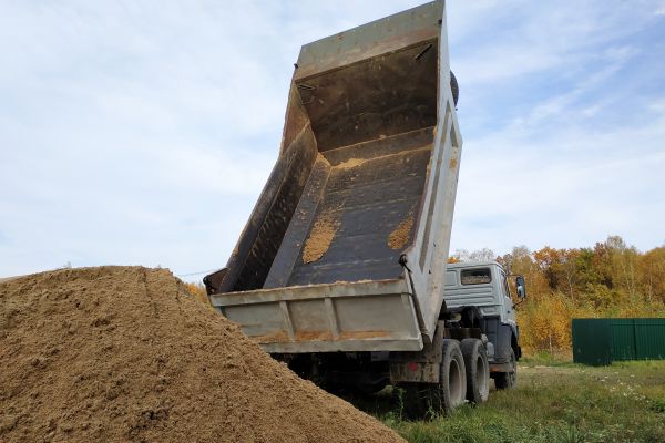 Topsoil Delivery in Leland