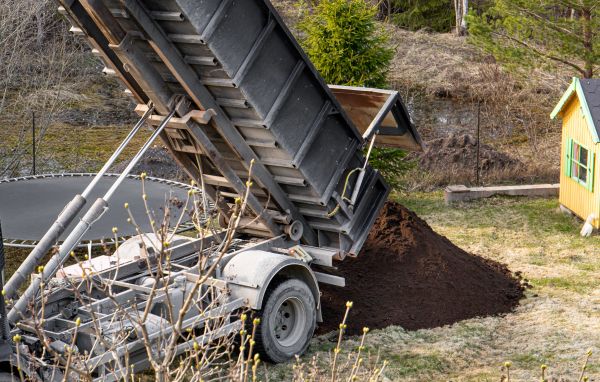 Yard Soil Delivery in Leland