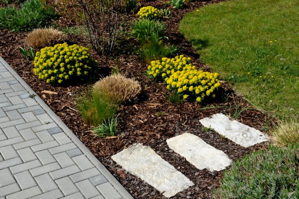 Garden Mulch Installation in Leland